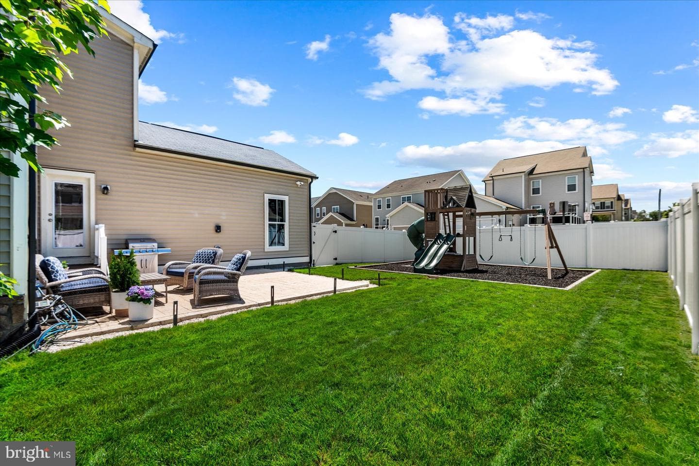 200 Hosta Way photo 57