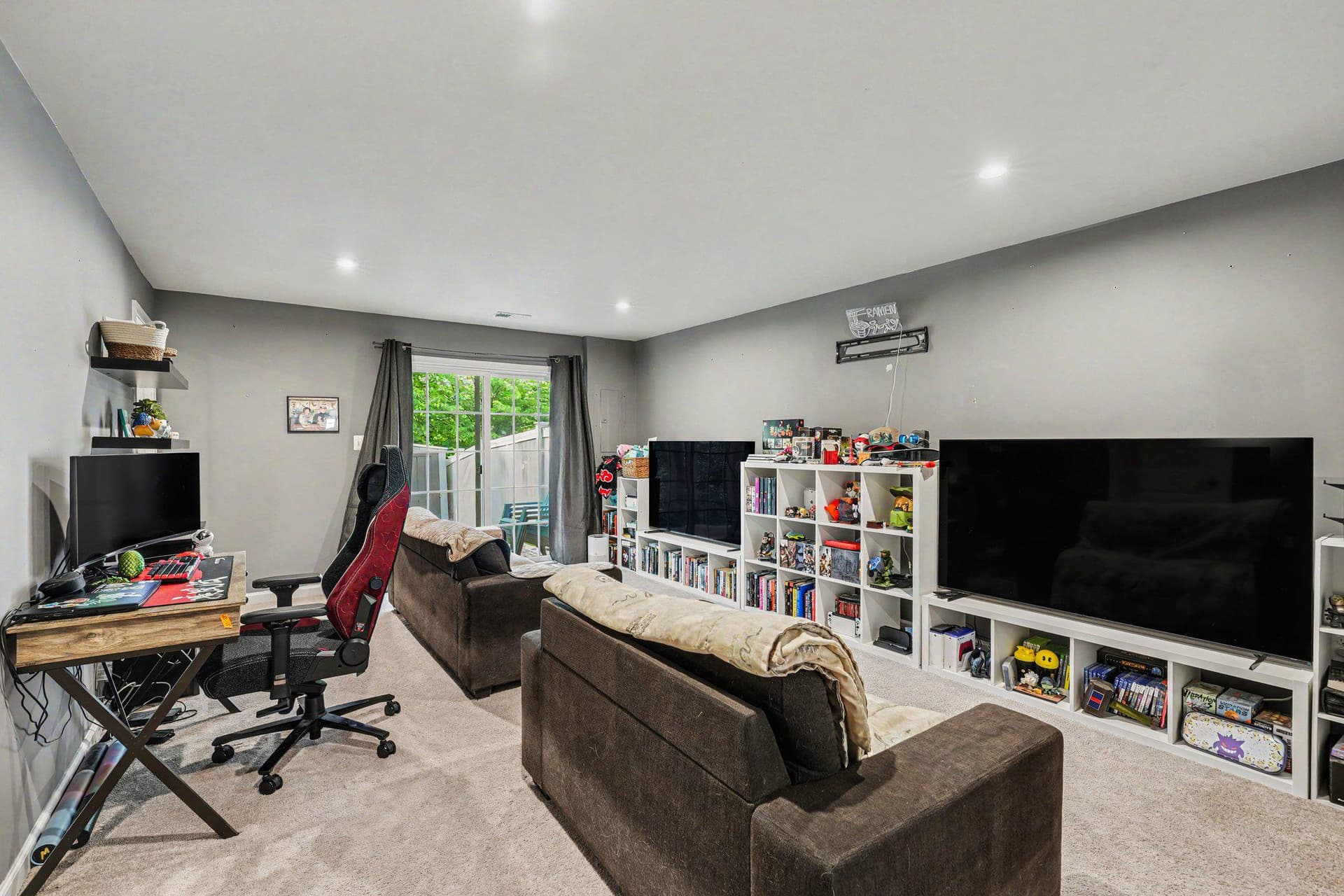606 Landing Drive photo 27