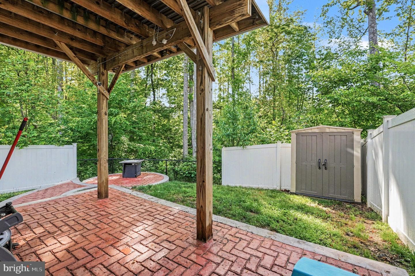 606 Landing Drive photo 33