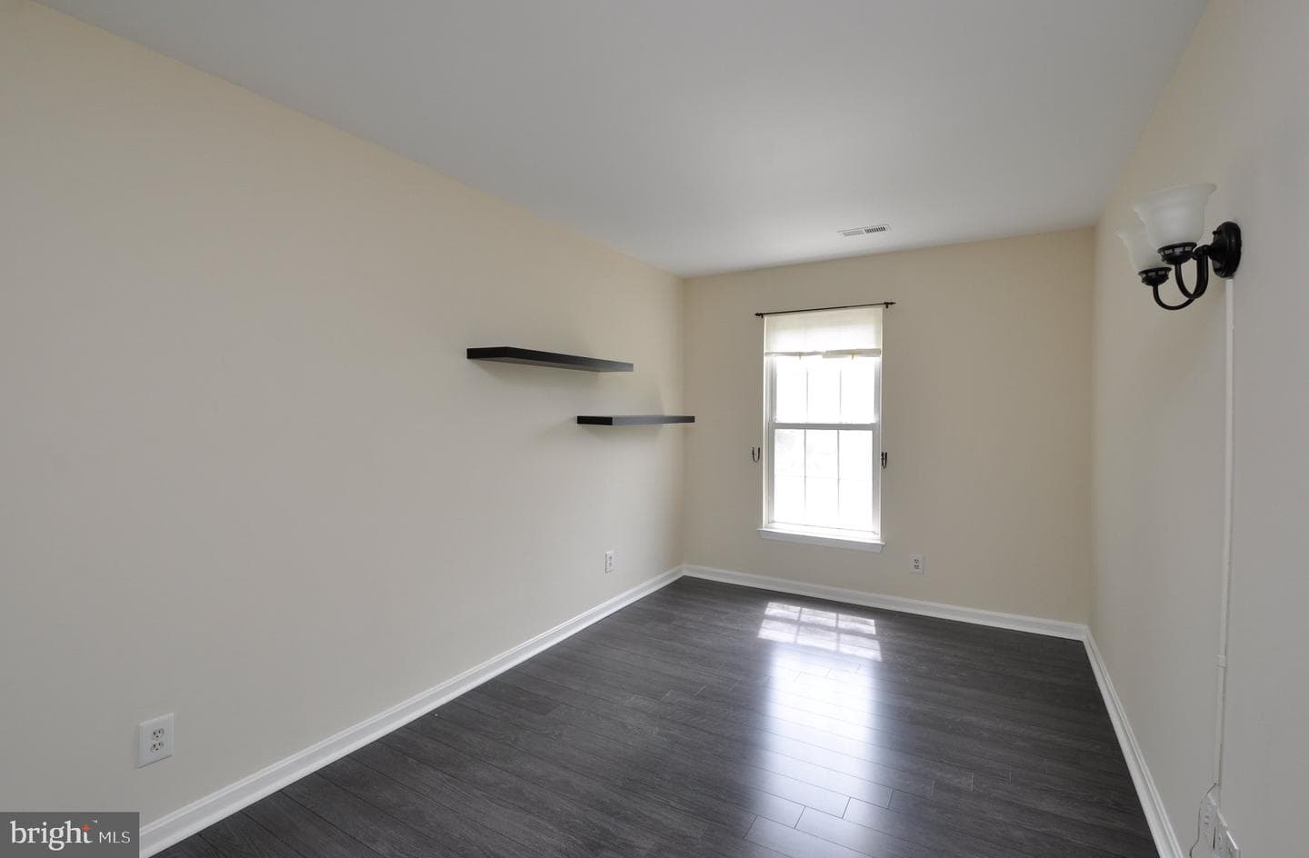 17 Sydney Lane photo 33