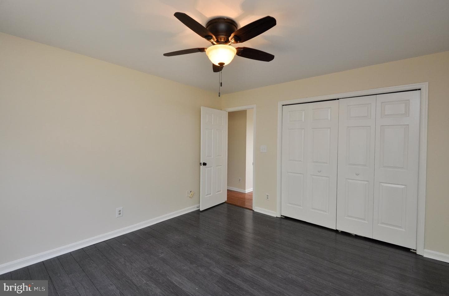17 Sydney Lane photo 36