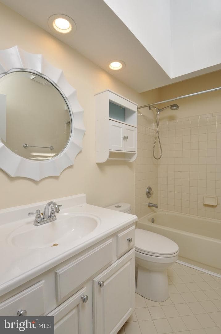 17 Sydney Lane photo 45