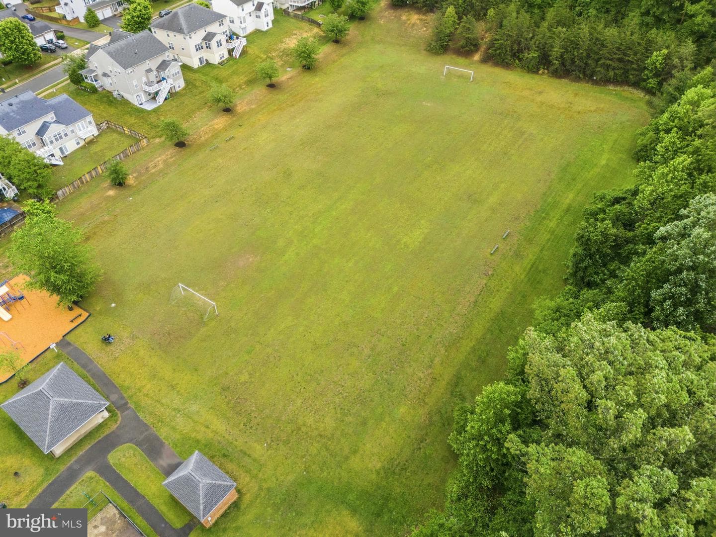 41 Club Drive photo 58