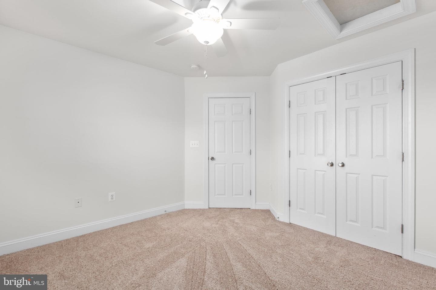 425 Gentle Breeze Circle photo 28