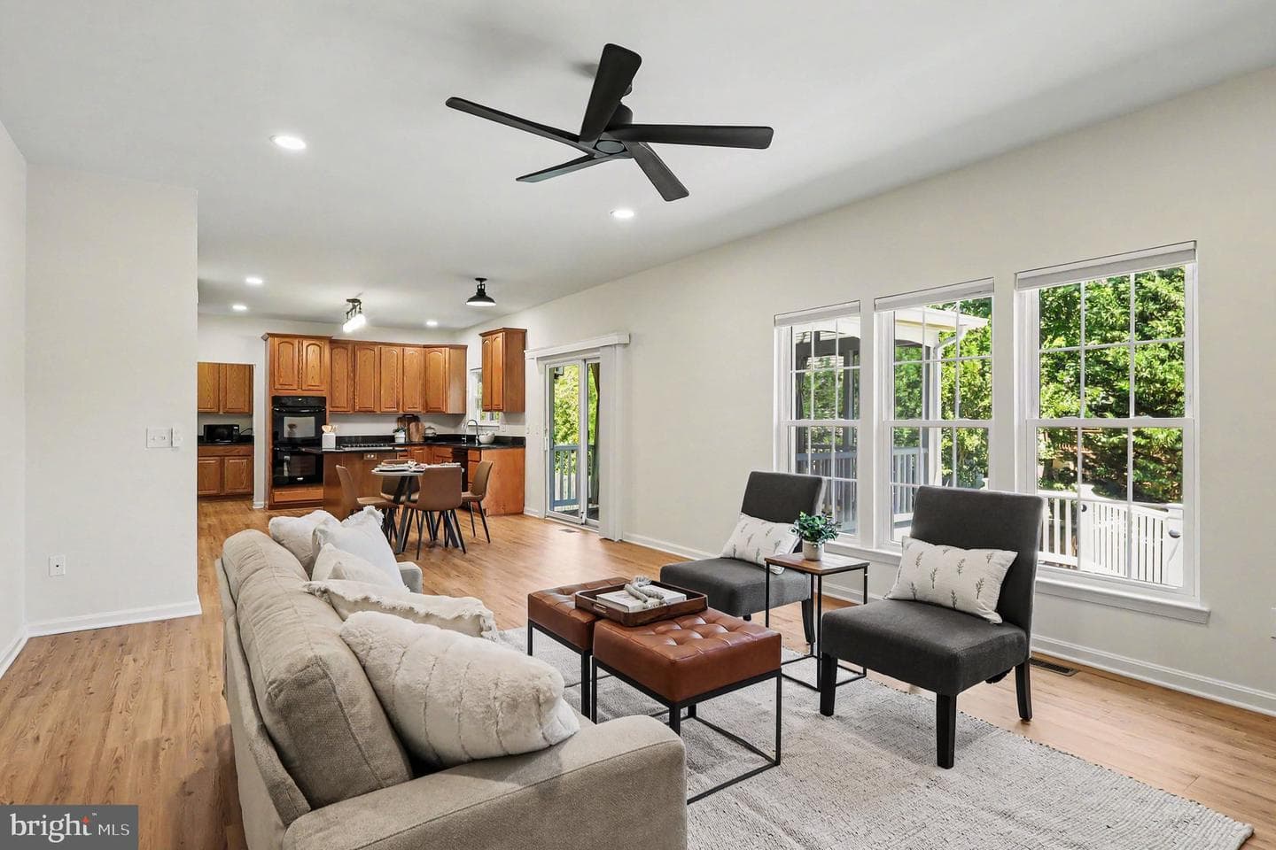 48 Newbury Drive photo 14