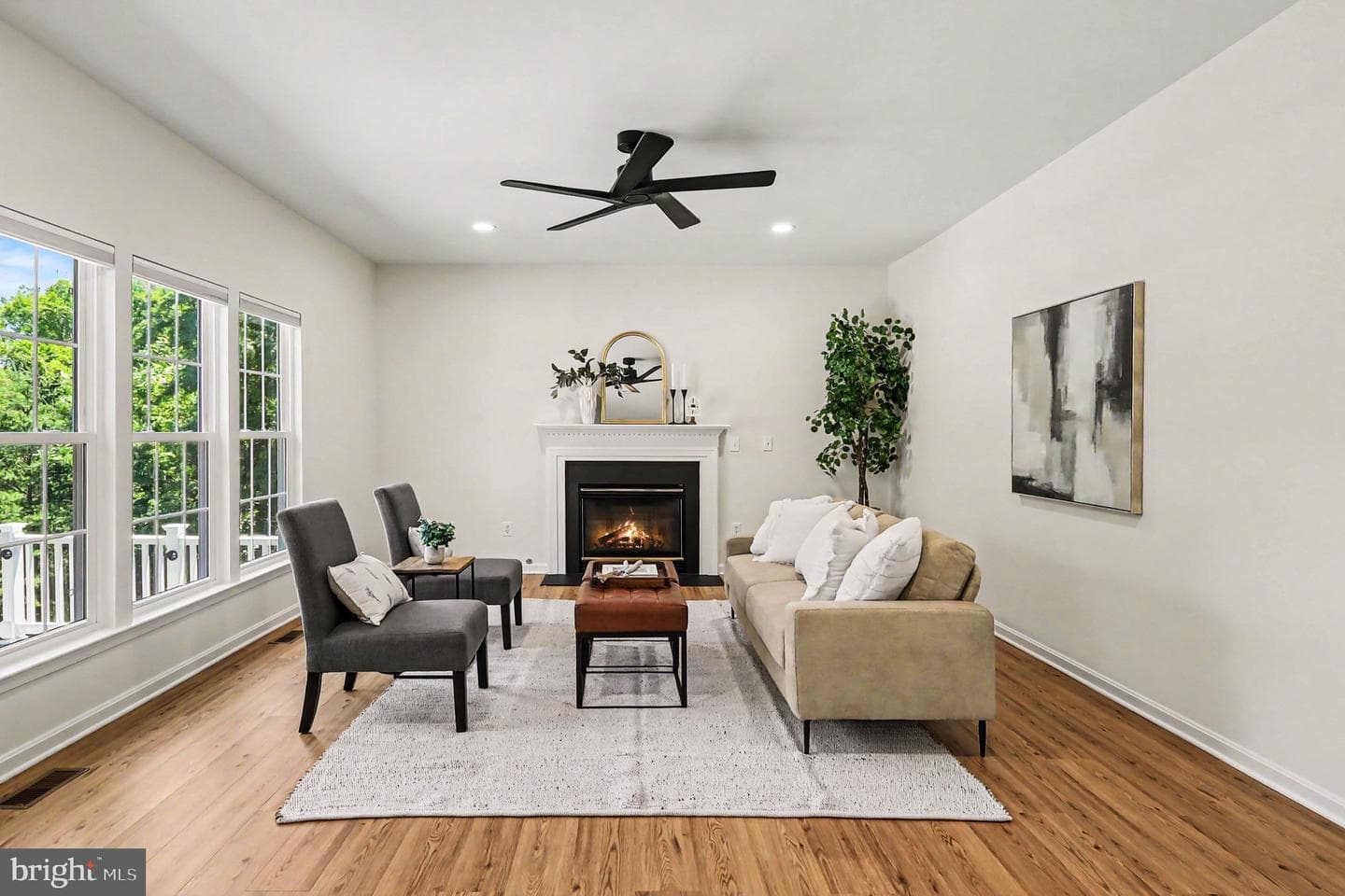 48 Newbury Drive photo 15