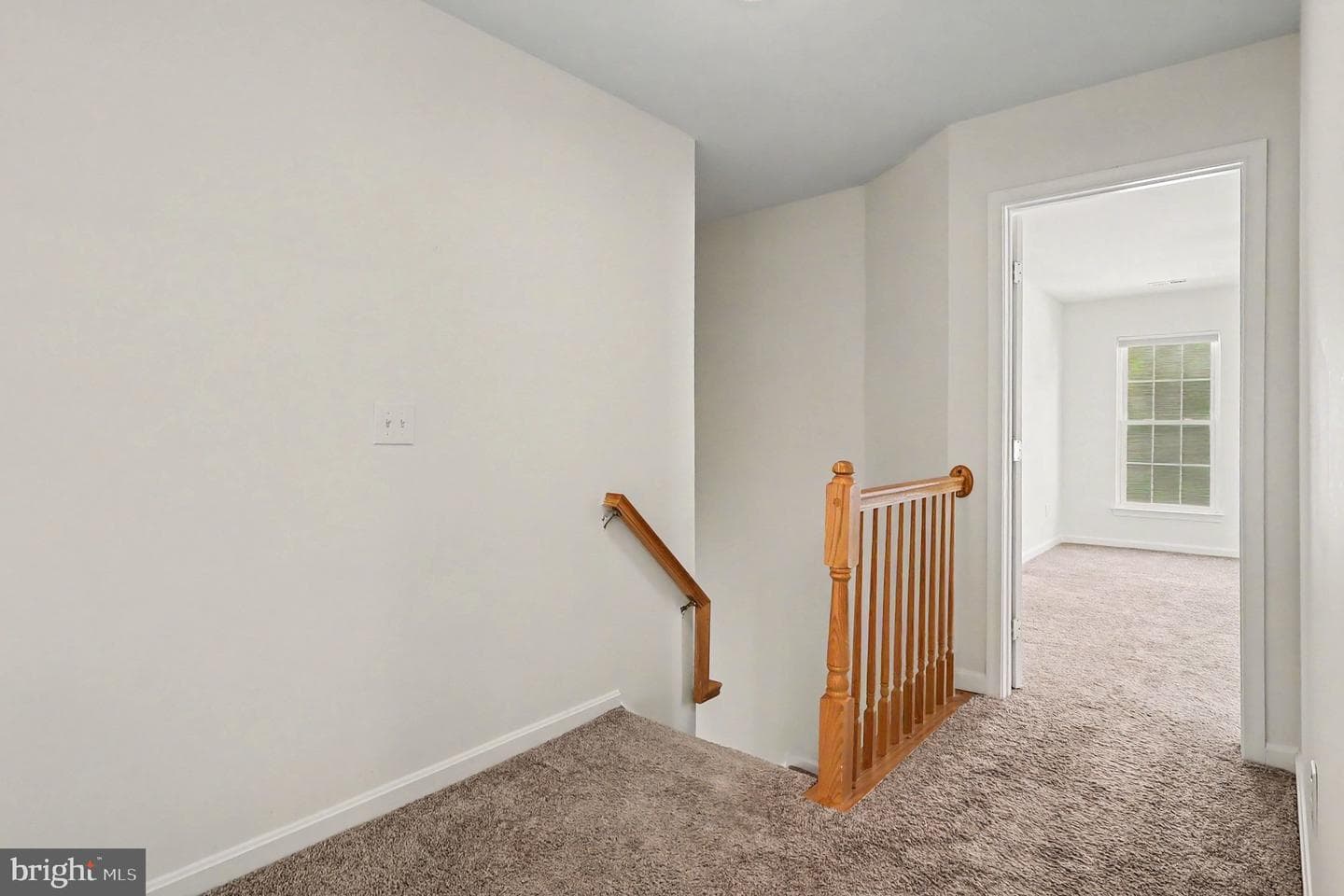 48 Newbury Drive photo 18