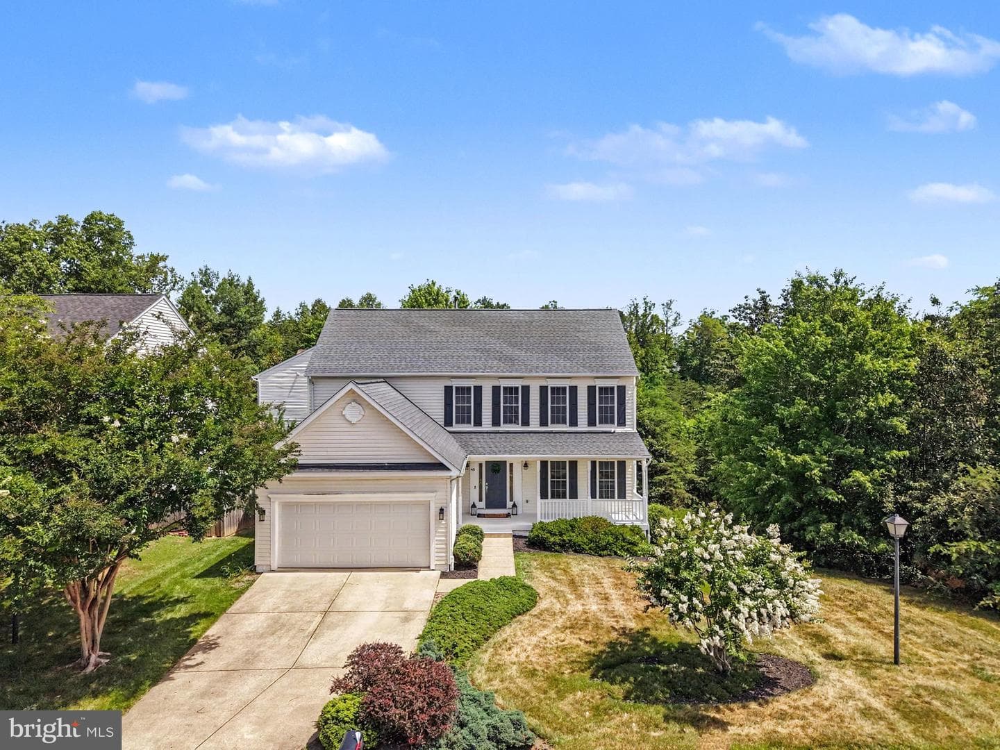 48 Newbury Drive photo 2