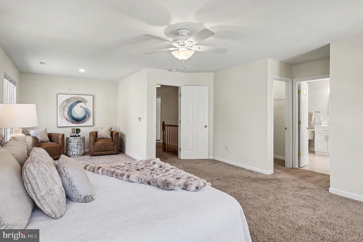 48 Newbury Drive photo 20