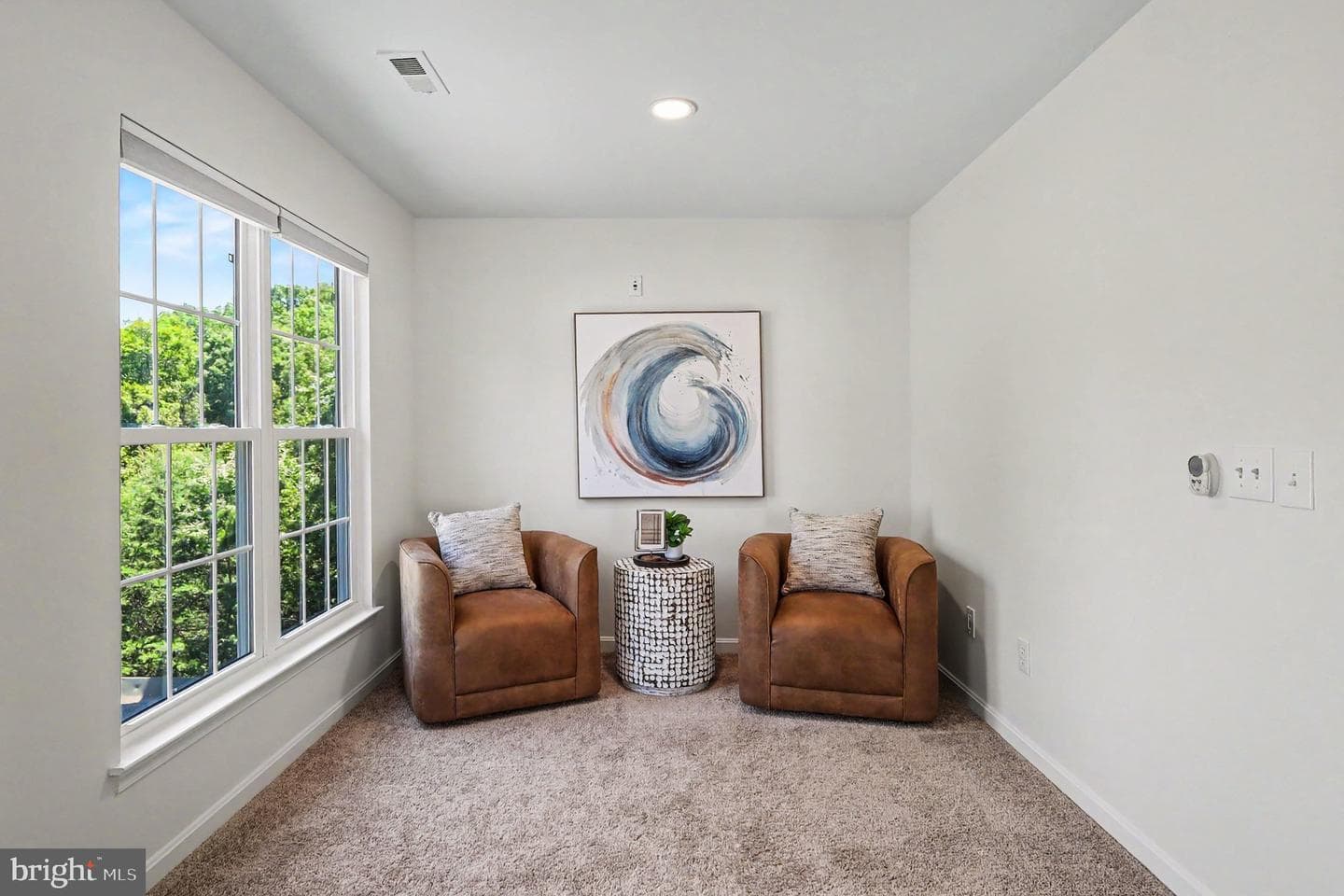 48 Newbury Drive photo 21