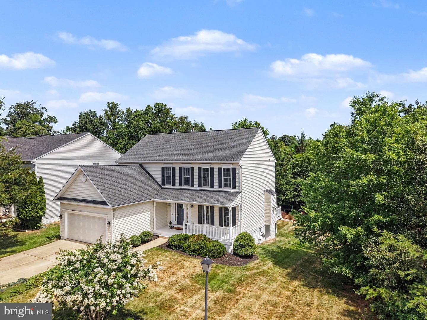 48 Newbury Drive photo 3
