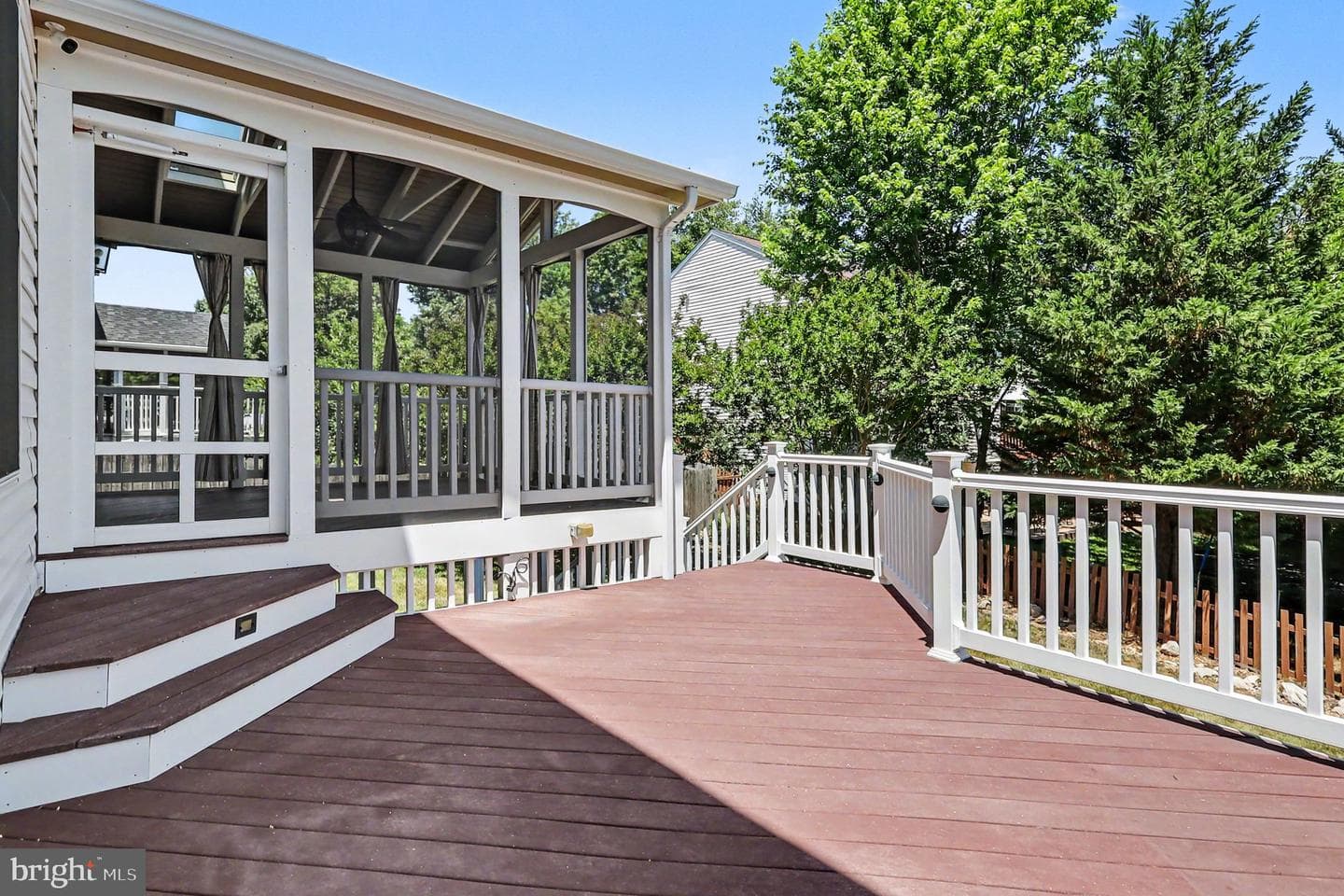 48 Newbury Drive photo 32