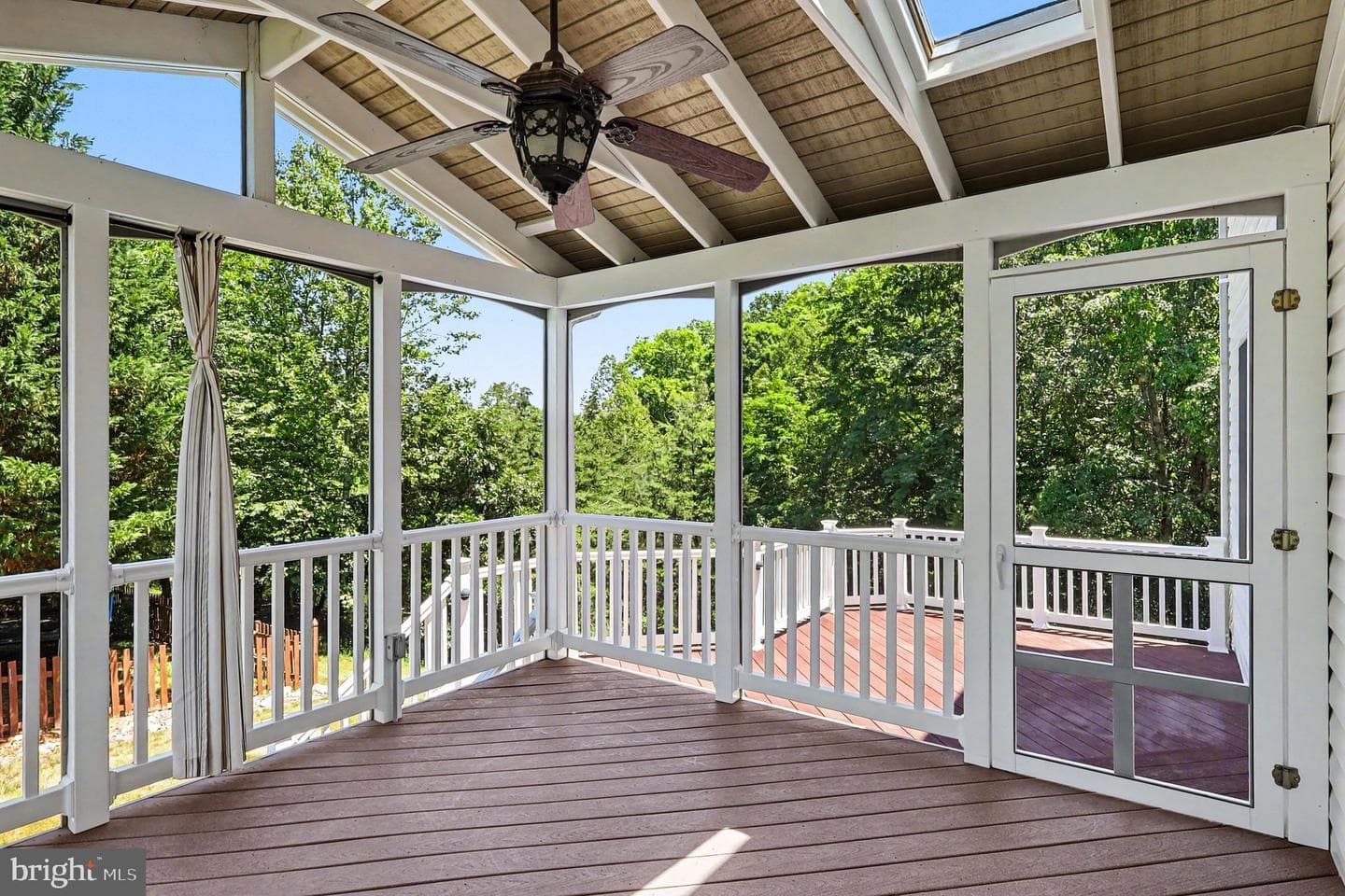 48 Newbury Drive photo 37