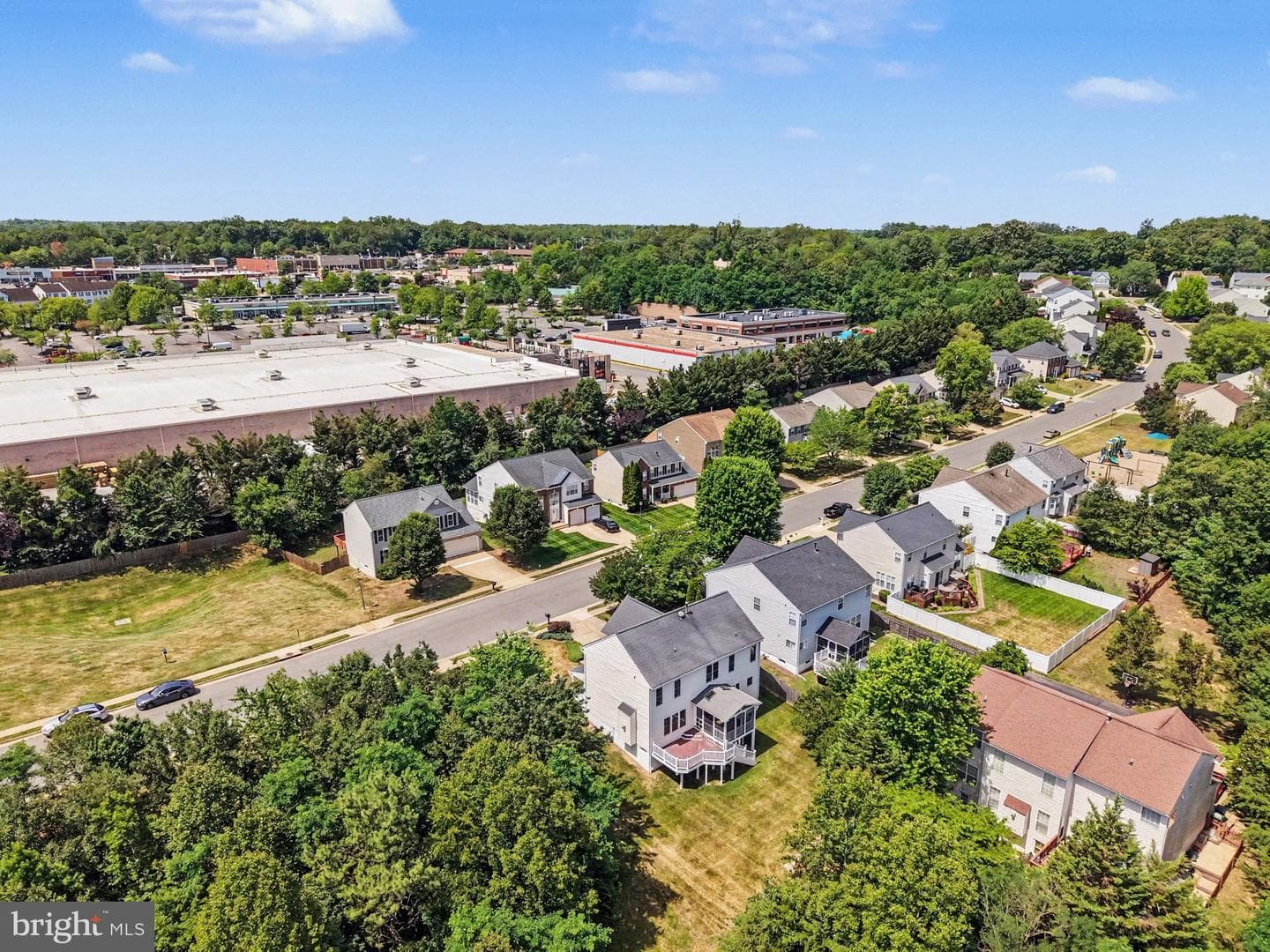 48 Newbury Drive photo 44