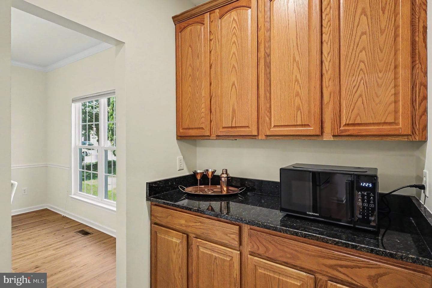 48 Newbury Drive photo 8