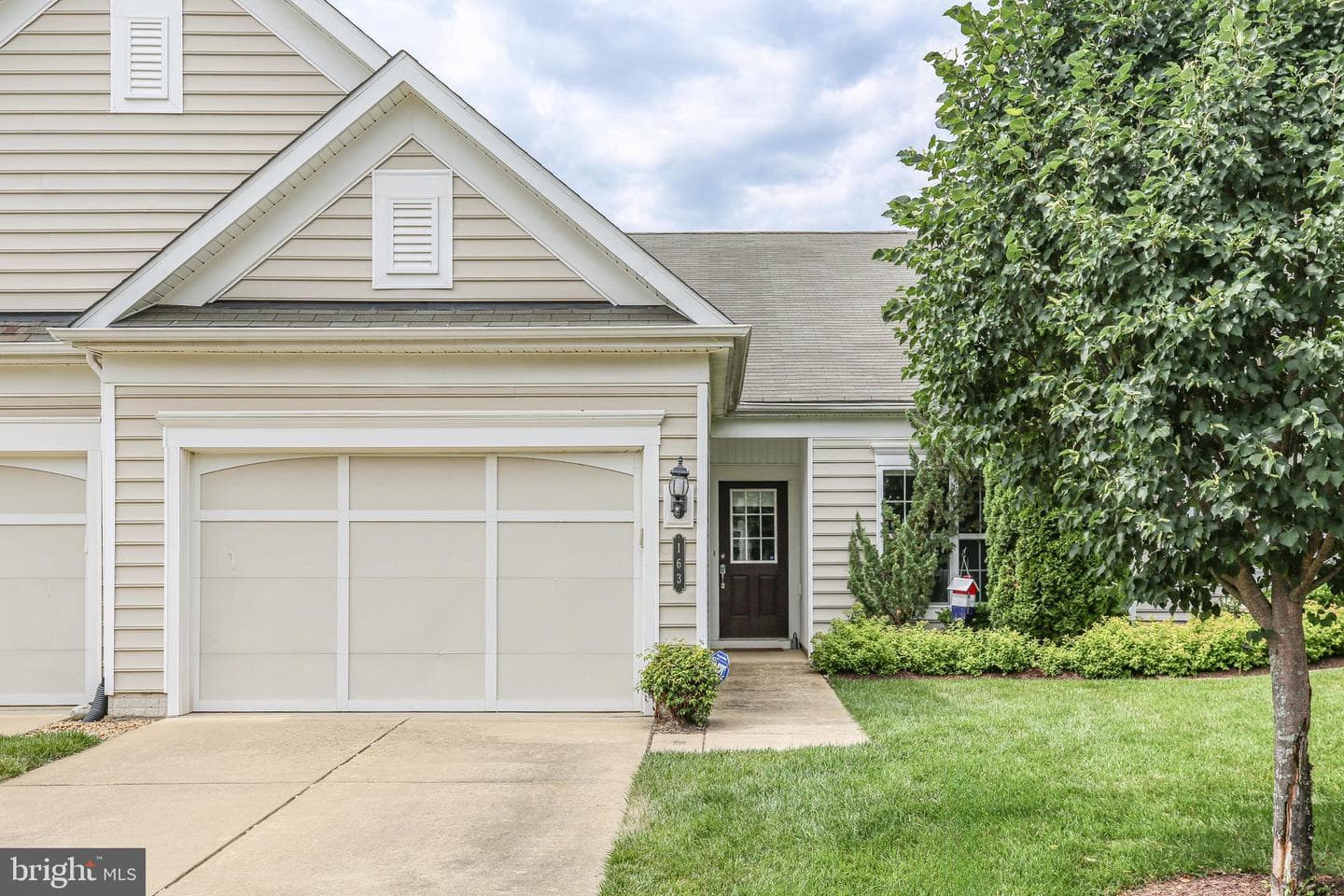163 Castle Hill Dr
