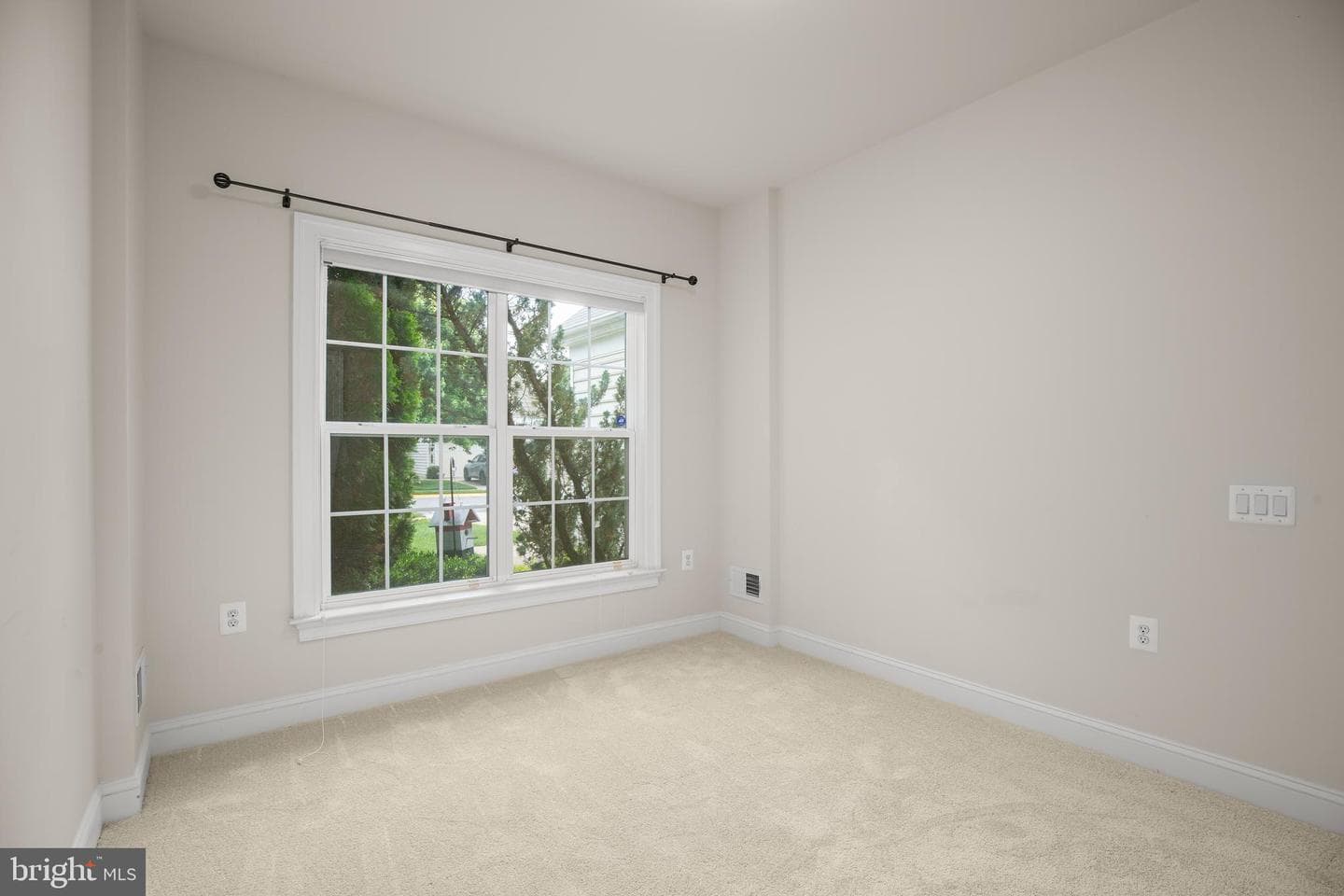 163 Castle Hill Dr photo 9