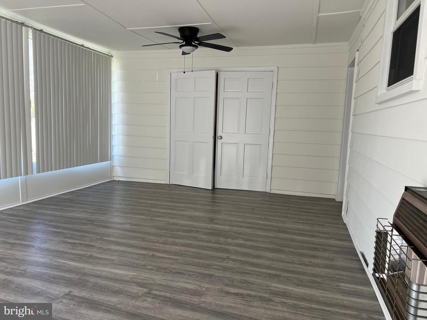 100 Leeland Road photo 19