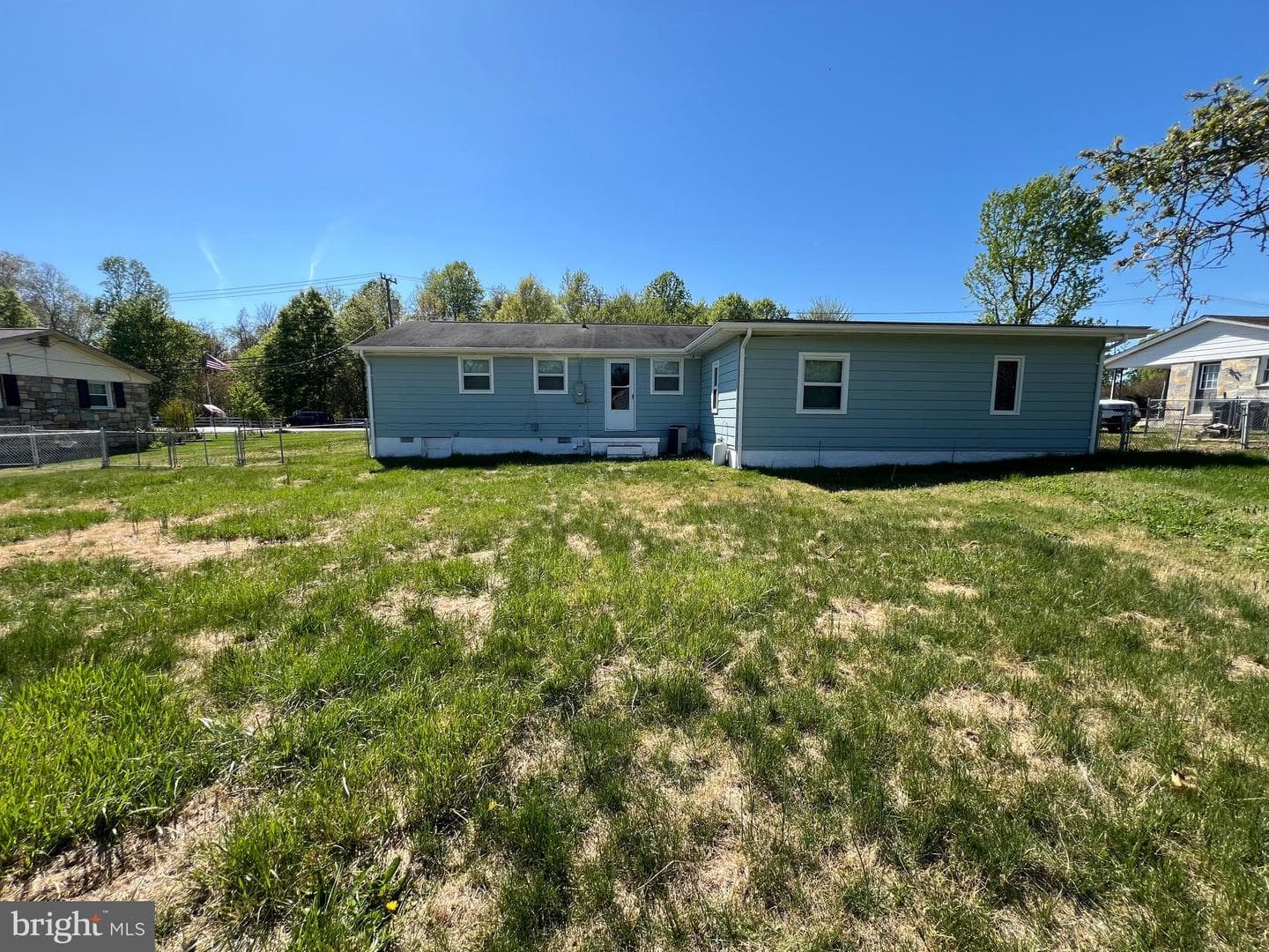100 Leeland Road photo 25