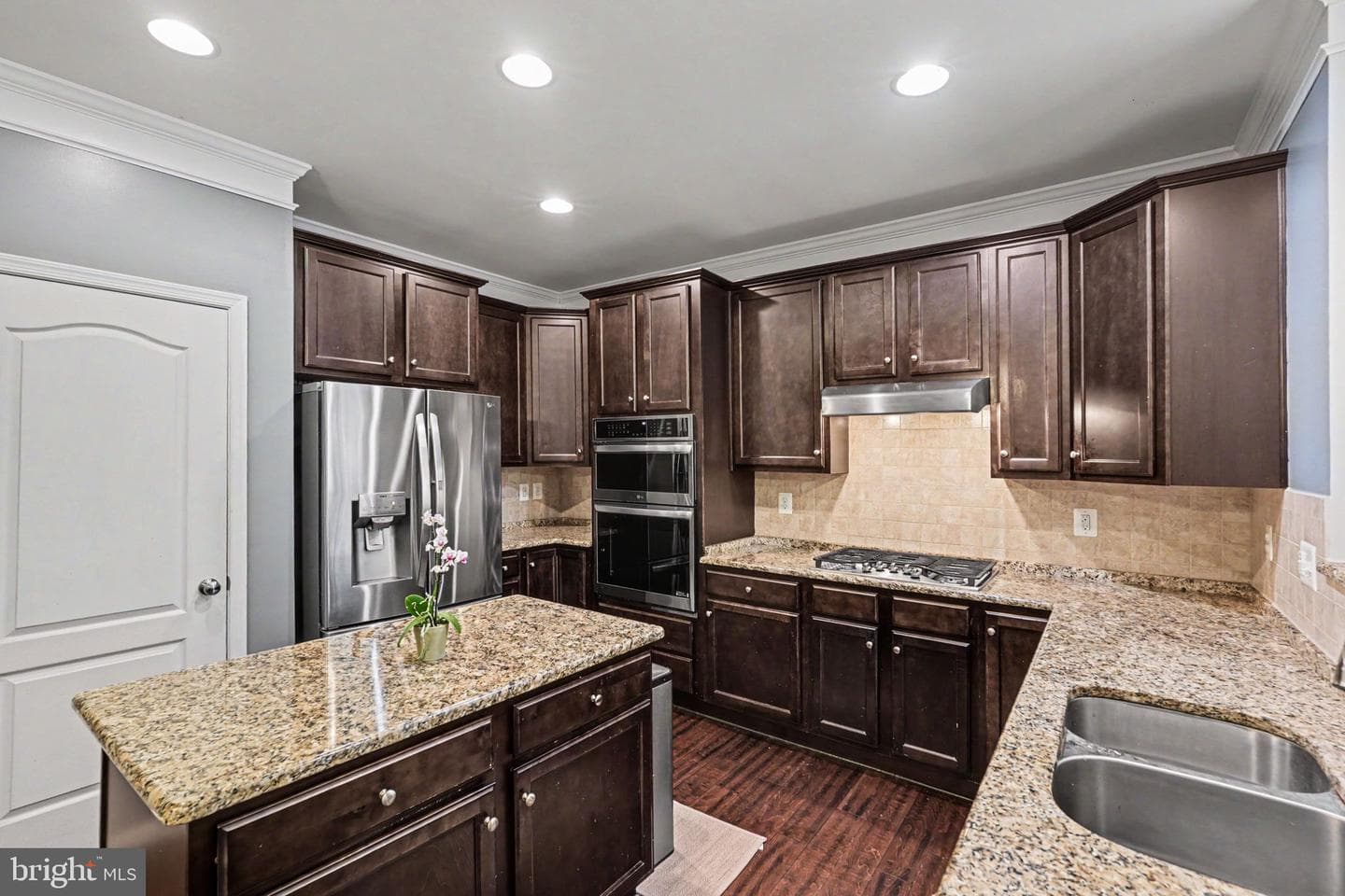 60 Crowncrest Road photo 4