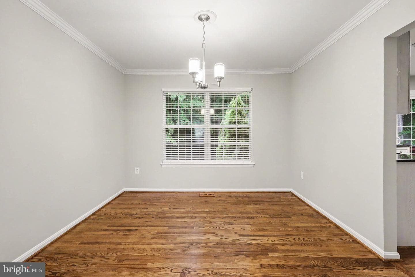 67 Cardinal Forest Drive photo 5