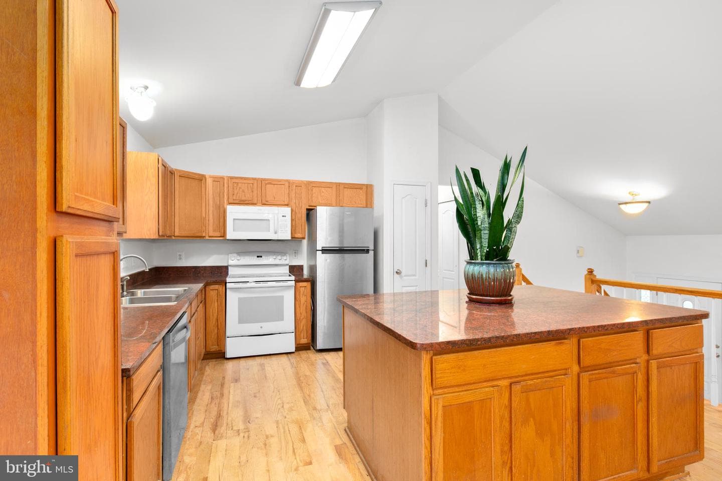 53 Bloomington Lane photo 4