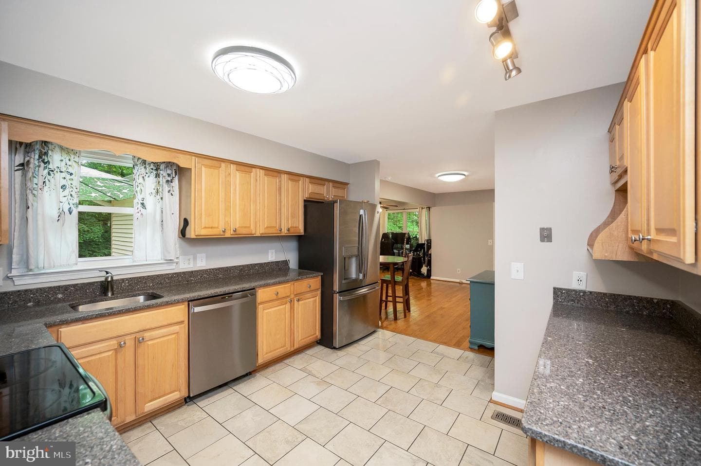 679 Cropp Road photo 14