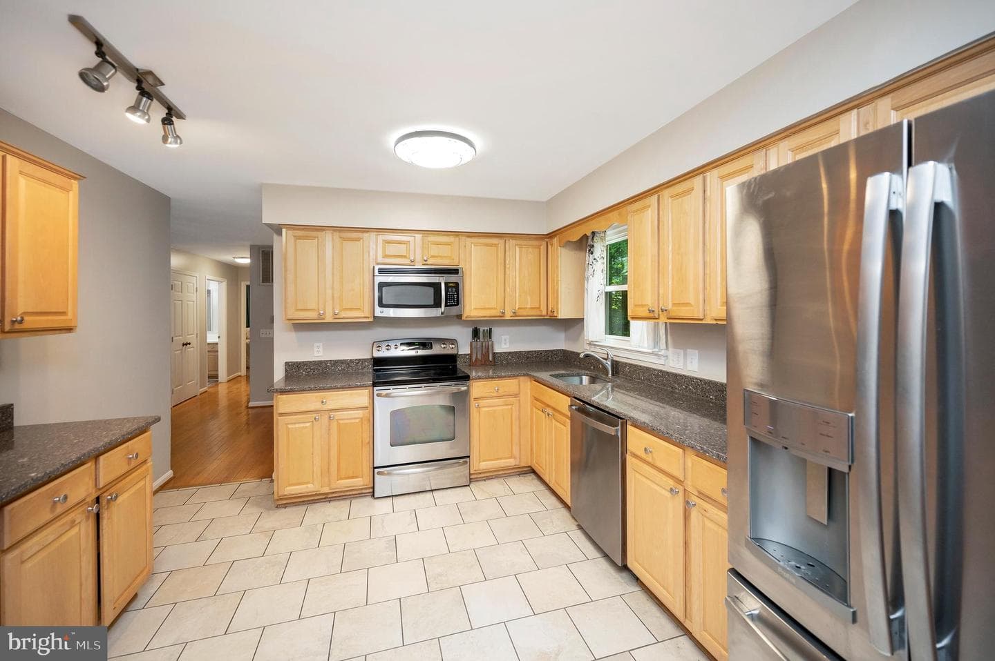 679 Cropp Road photo 15