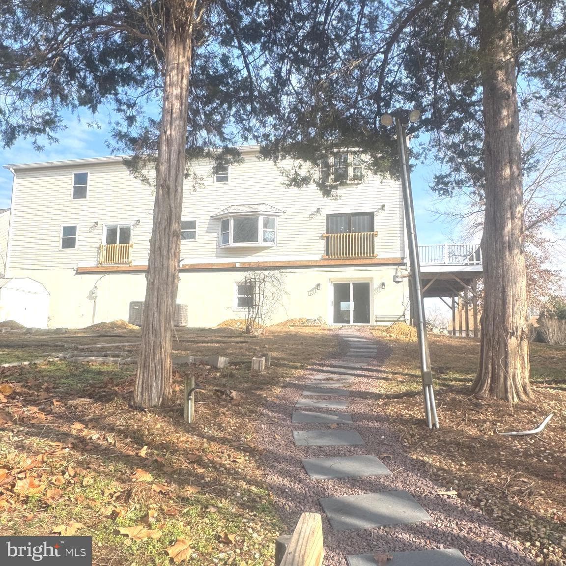 1002 Potomac Drive photo 3