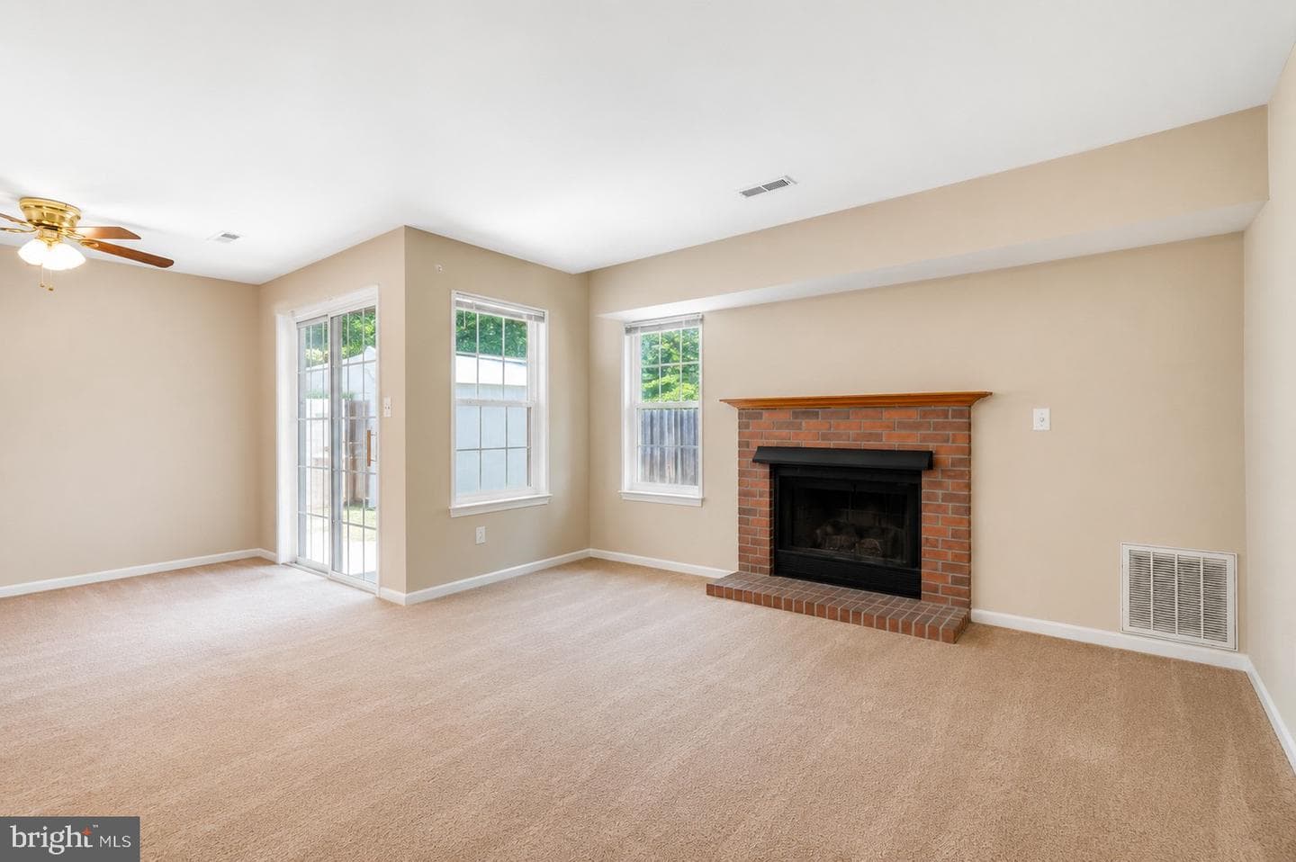 410 Wind Ridge Drive photo 7