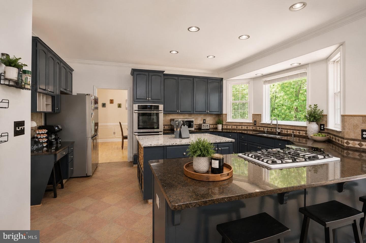36 Crestwood Lane photo 7