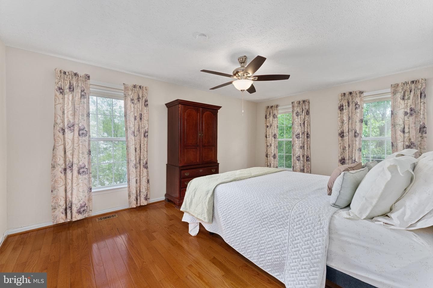 52 Saint Roberts Drive photo 36