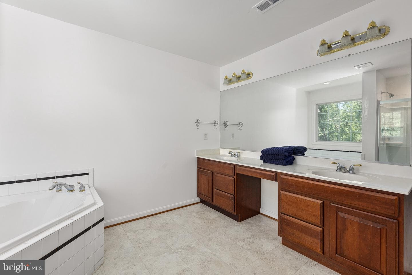 231 Crown Manor Drive photo 85