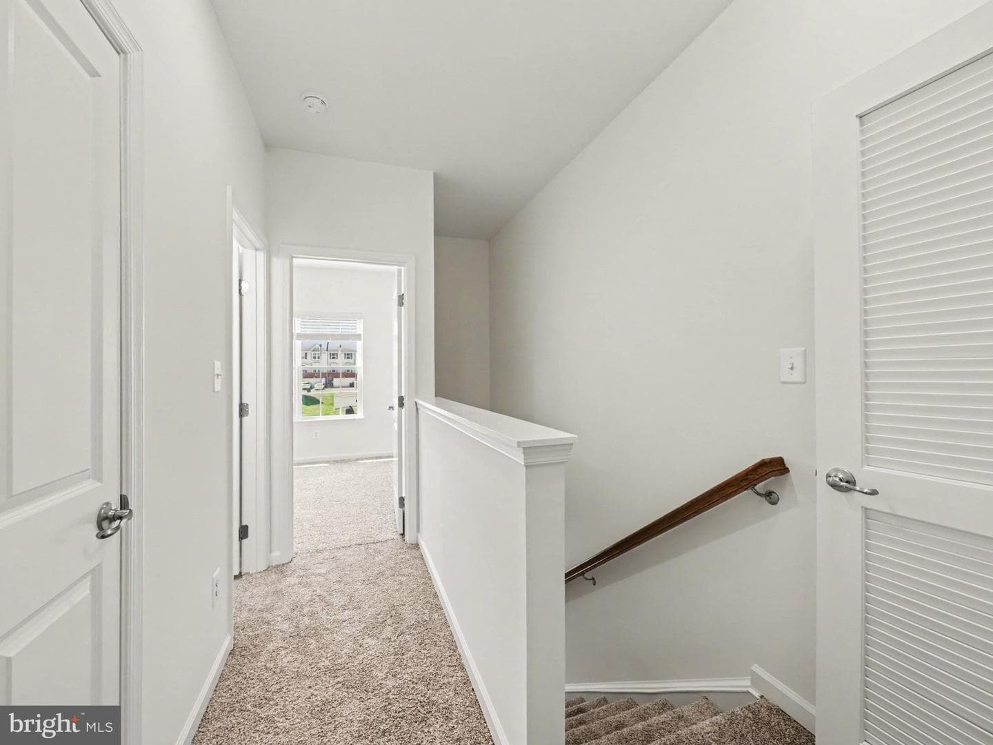 207 Streamview Drive photo 16