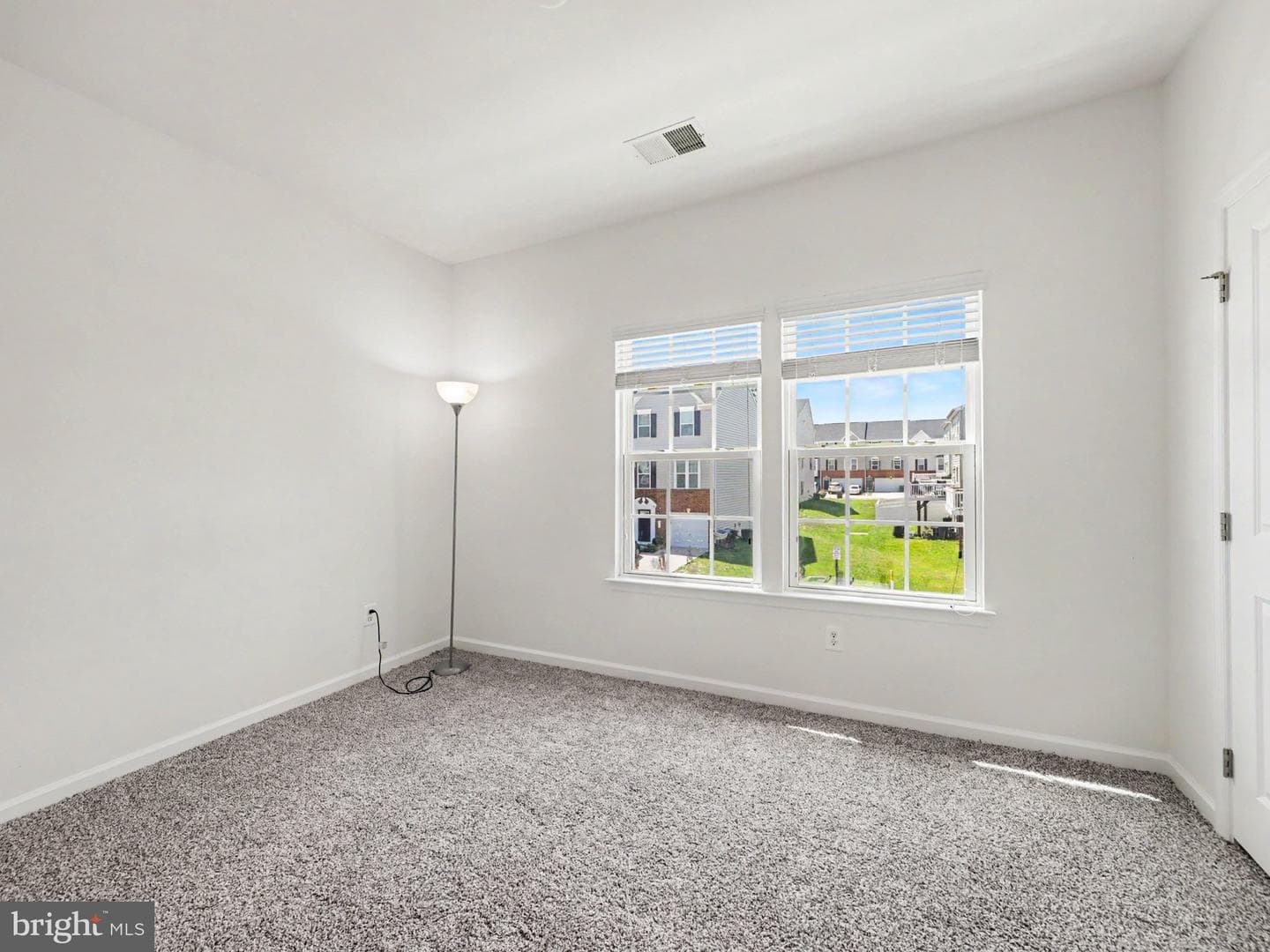 207 Streamview Drive photo 17