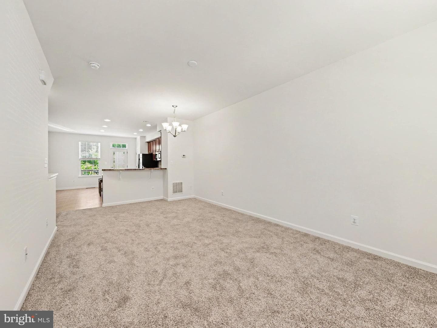 207 Streamview Drive photo 4