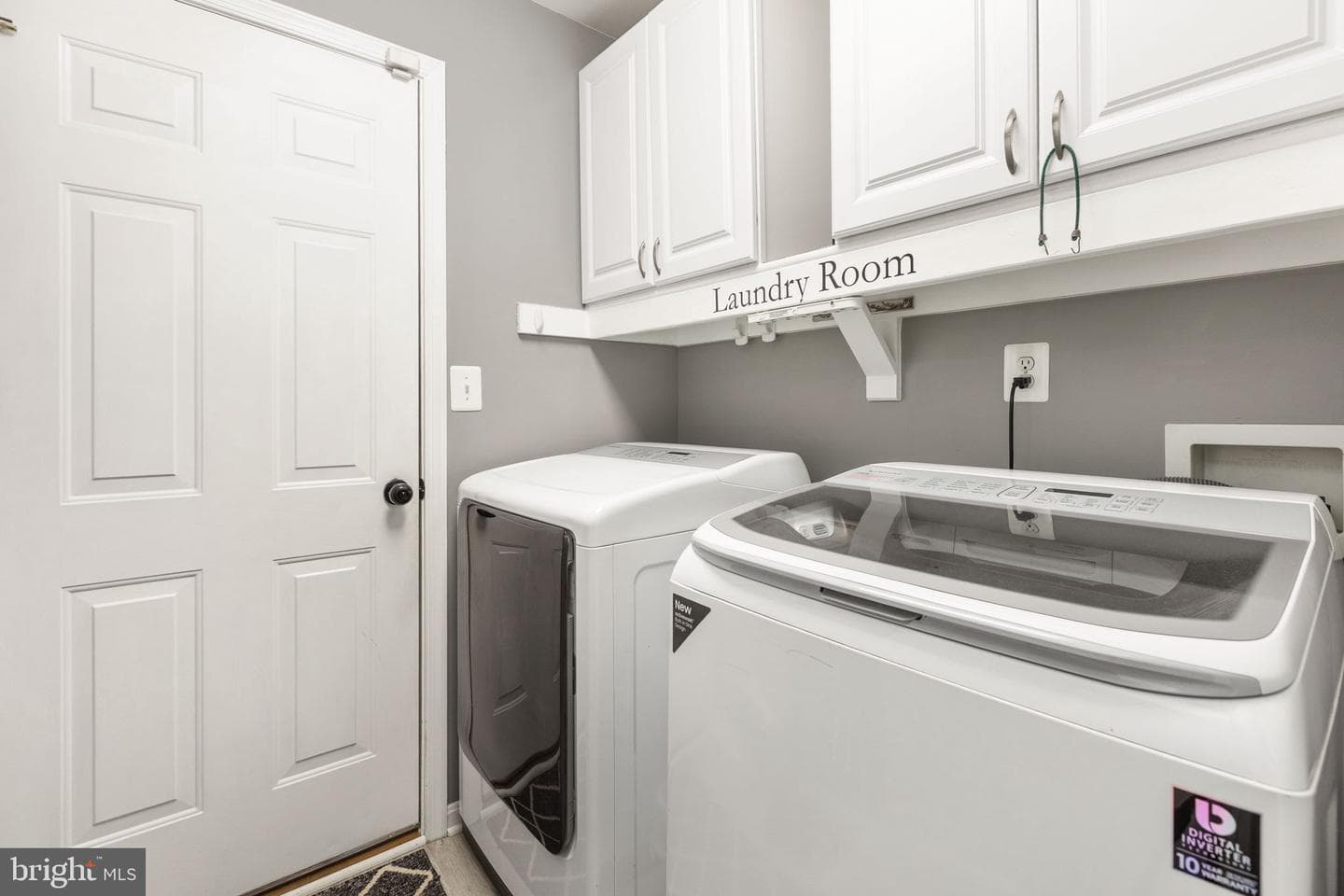 21 Saint Marks Court photo 36