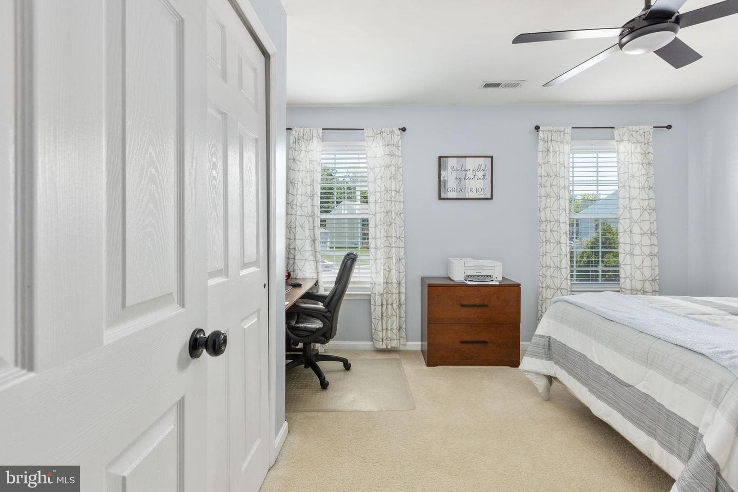 21 Saint Marks Court photo 52