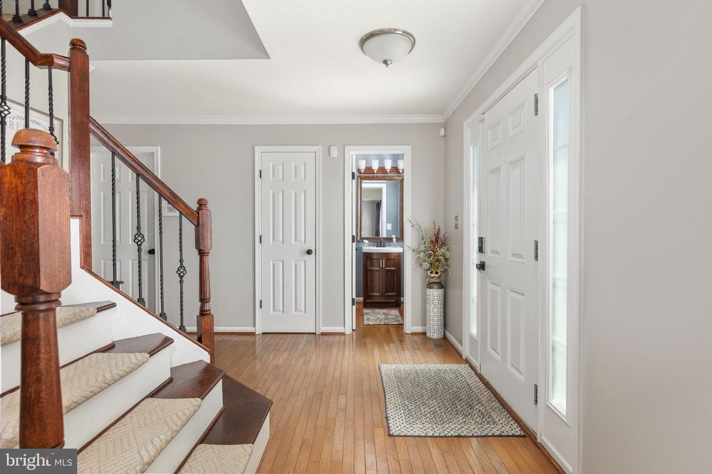 21 Saint Marks Court photo 8