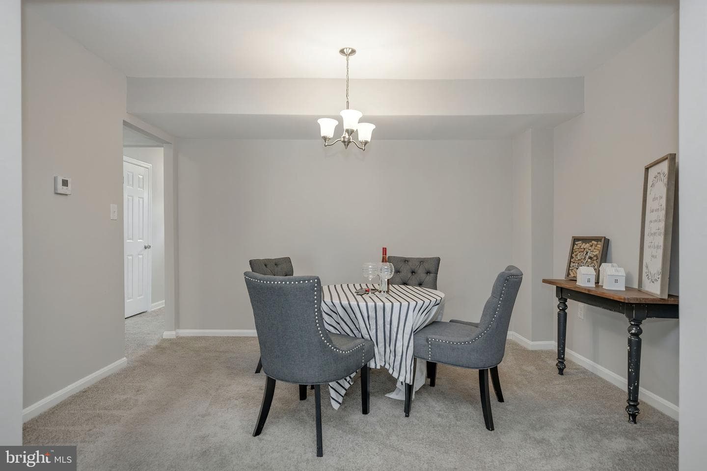 1229 Thomas Jefferson Place photo 15