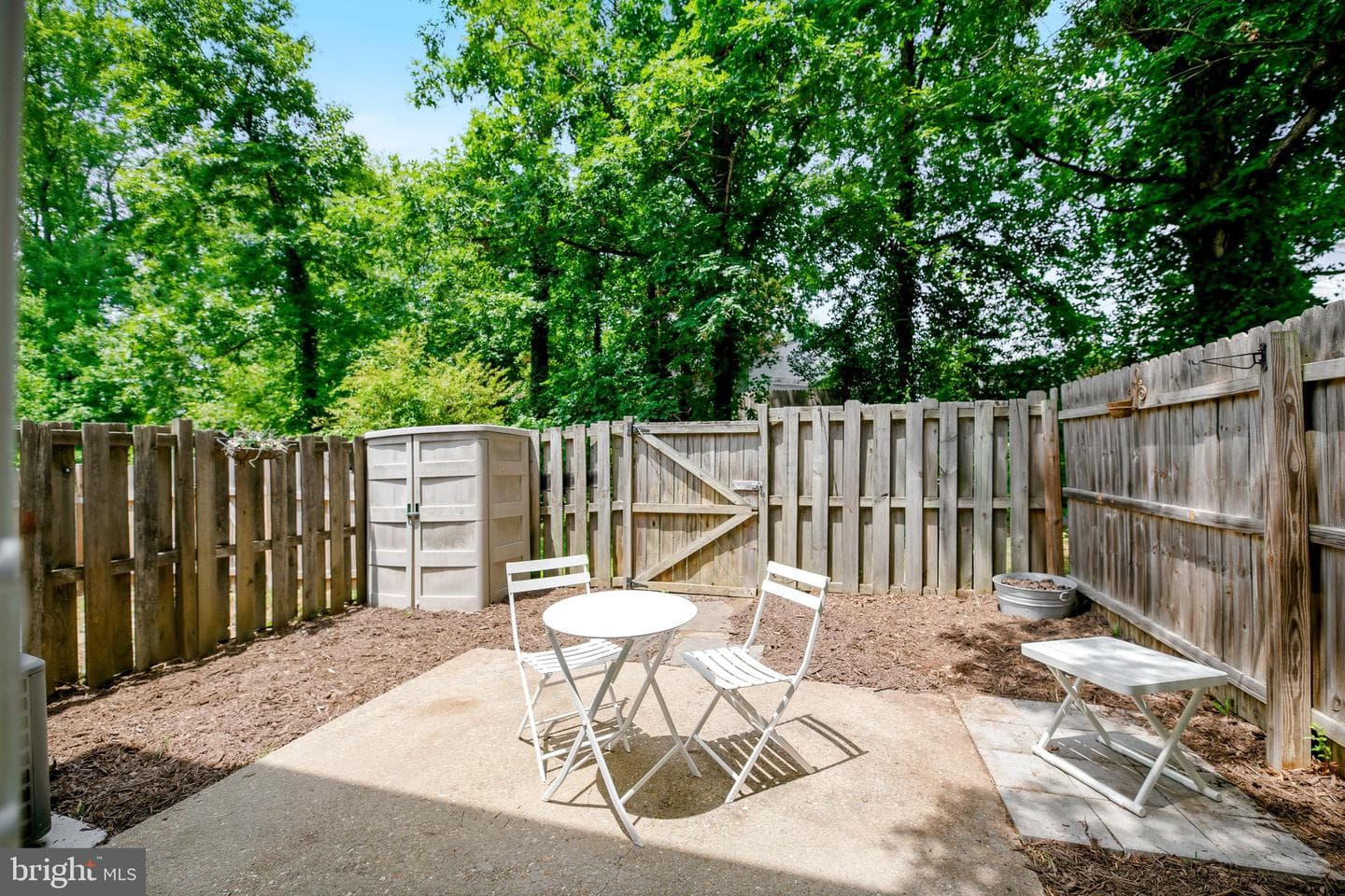 1229 Thomas Jefferson Place photo 34