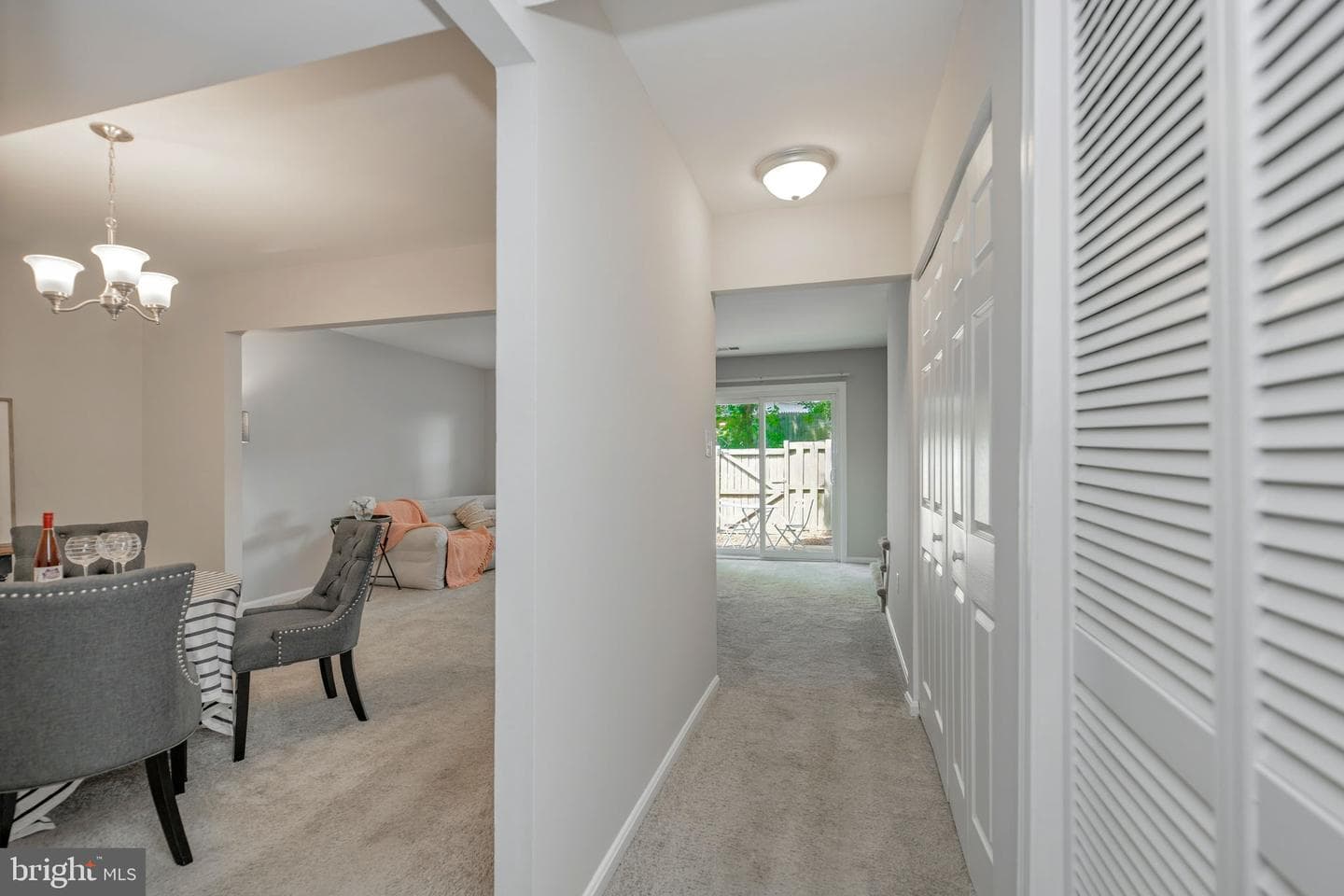 1229 Thomas Jefferson Place photo 9