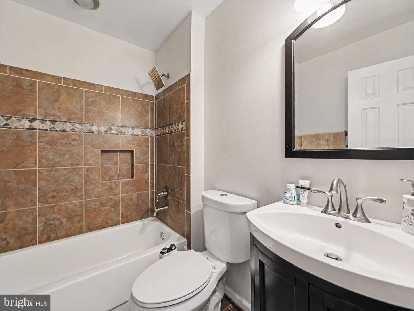 8 B Vue Avenue photo 16