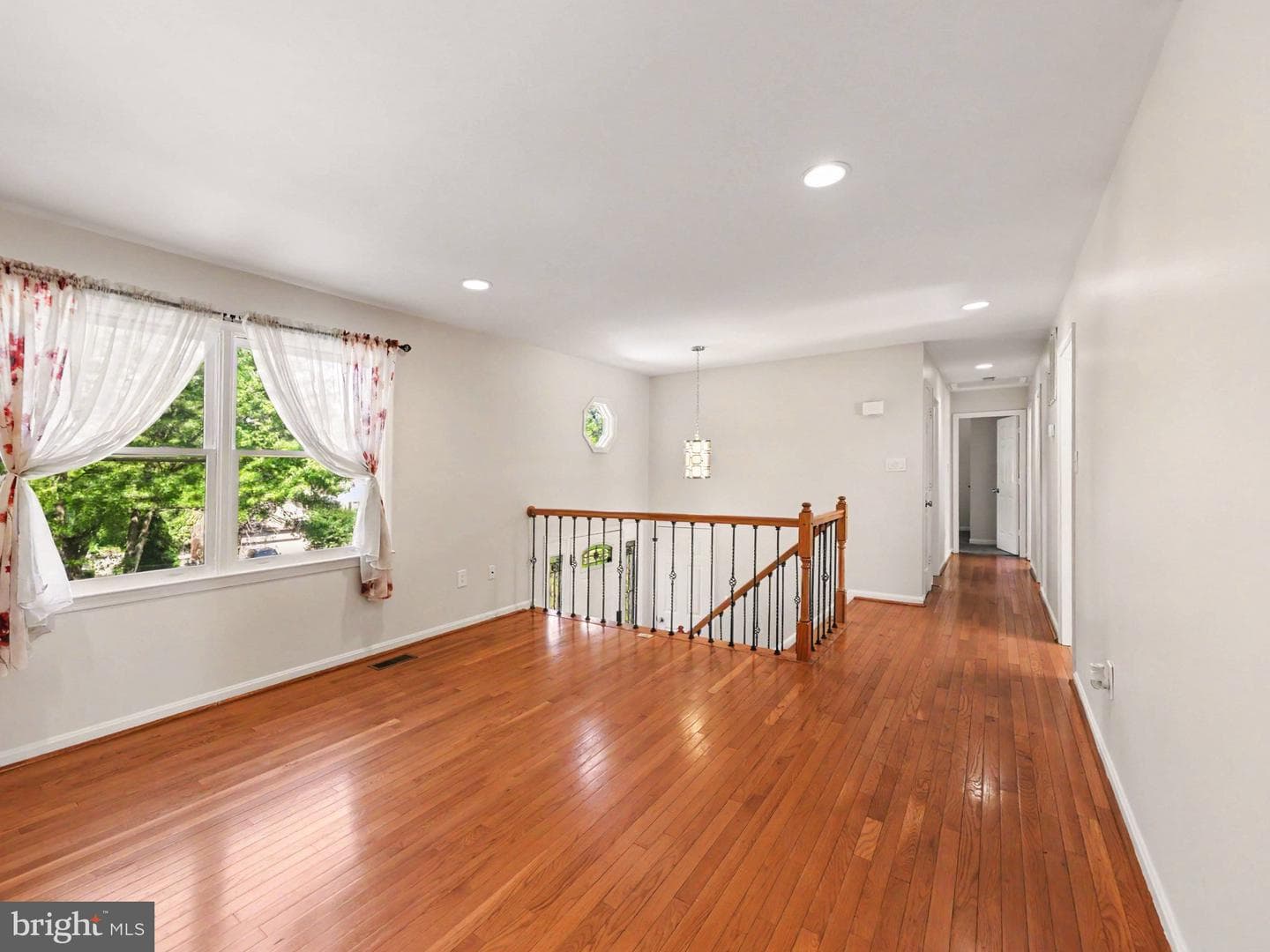 8 B Vue Avenue photo 5