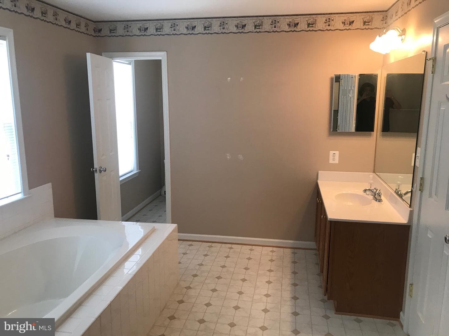 9 Saint Claires Court photo 41