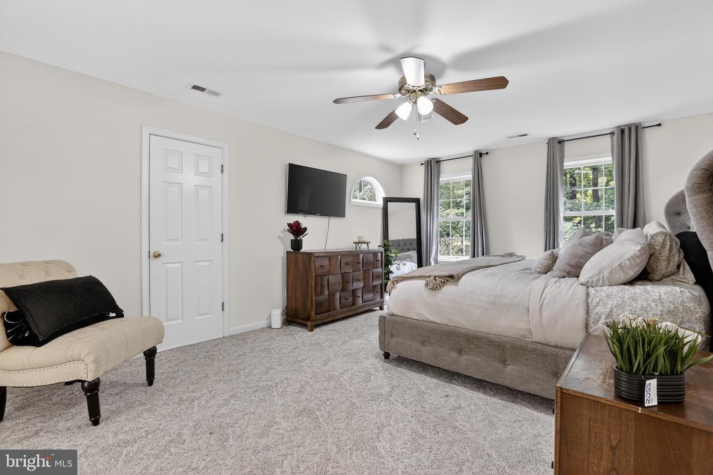 11 Holly Brooke Court photo 23