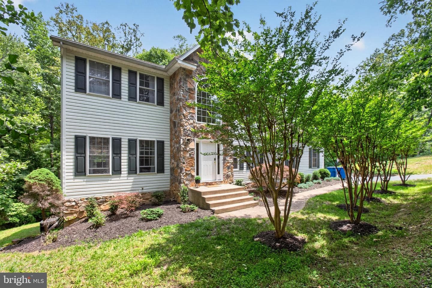 11 Holly Brooke Court photo 9