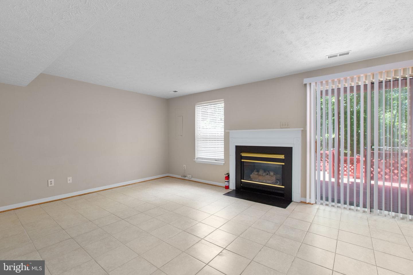 204 Sterling Court photo 34