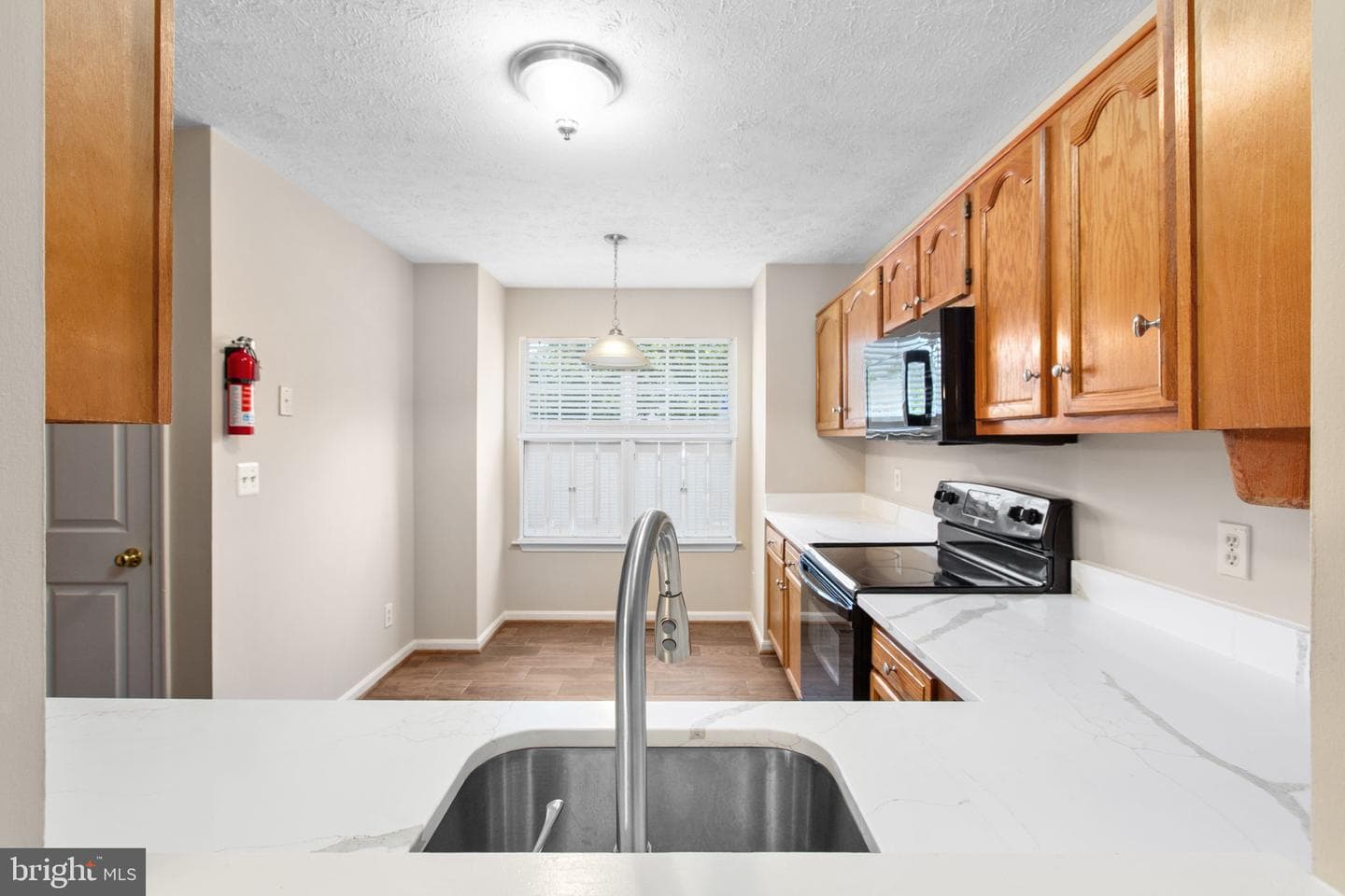 204 Sterling Court photo 5