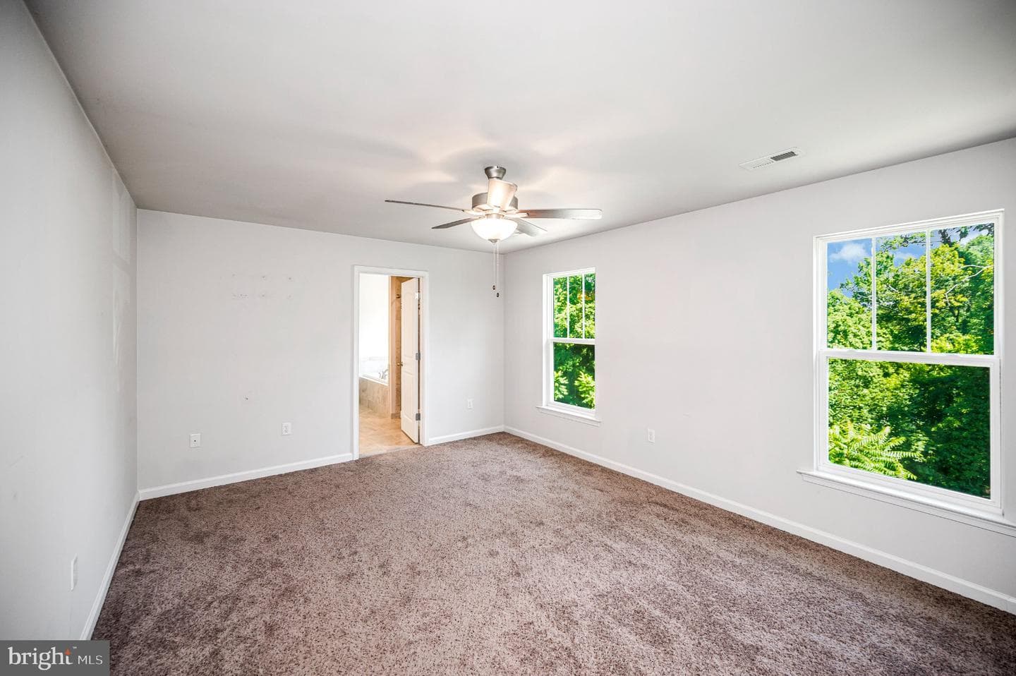 121 Forbes St photo 16
